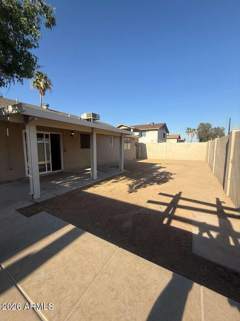 1511 East Fremont Road Phoenix, AZ 85042 - Photo 11 of 12 14