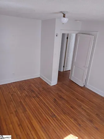 $1,395 | 412 Lucerne Drive, Spartanburg, SC 29302