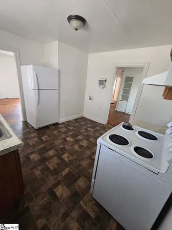 $1,395 | 412 Lucerne Drive, Spartanburg, SC 29302