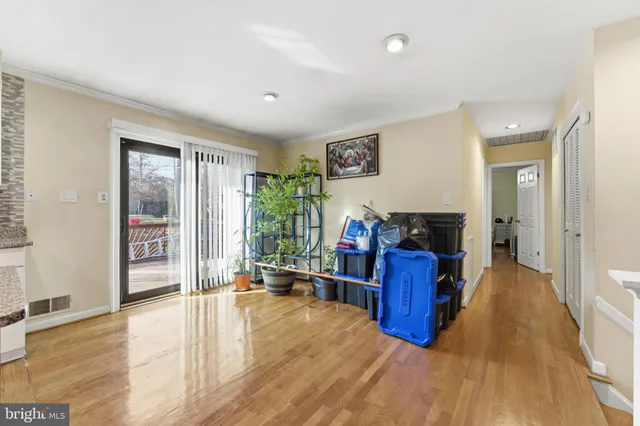 $499,900 | 7303 Lois Lane, Lanham, MD 20706