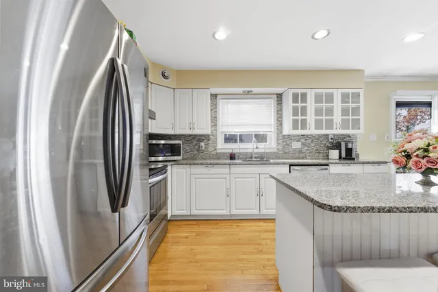 $499,900 | 7303 Lois Lane, Lanham, MD 20706