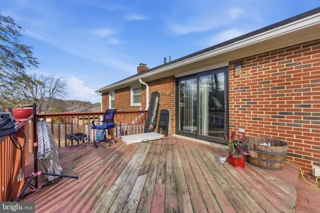 $499,900 | 7303 Lois Lane, Lanham, MD 20706