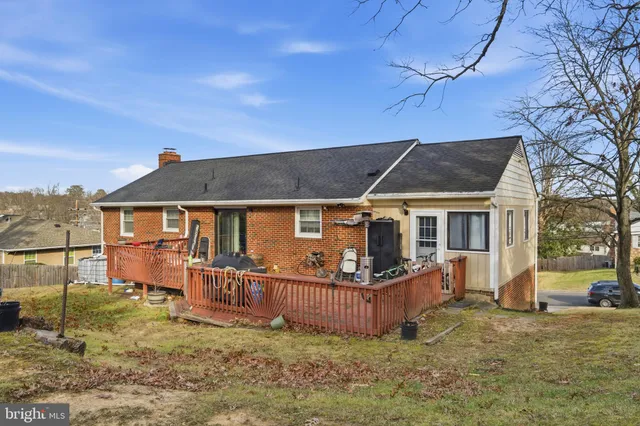 $499,900 | 7303 Lois Lane, Lanham, MD 20706