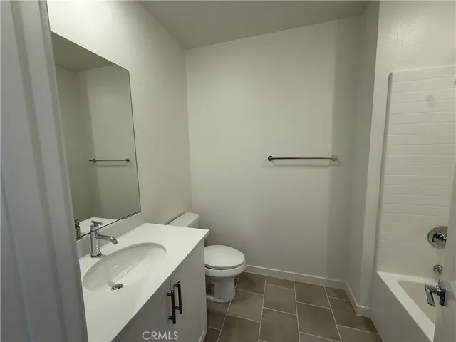 $2,950 | 6114 Valentina Way, Unit 202, Eastvale, CA 92880