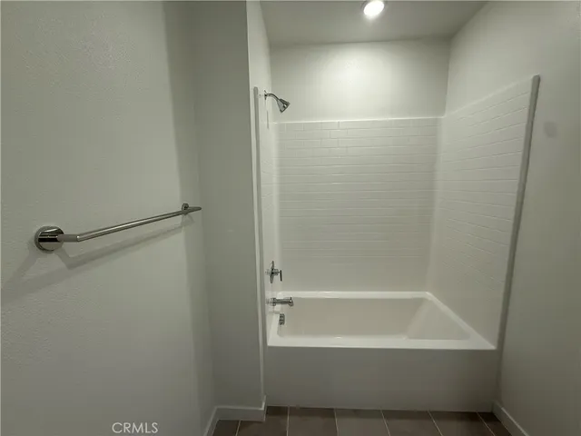 $2,950 | 6114 Valentina Way, Unit 202, Eastvale, CA 92880