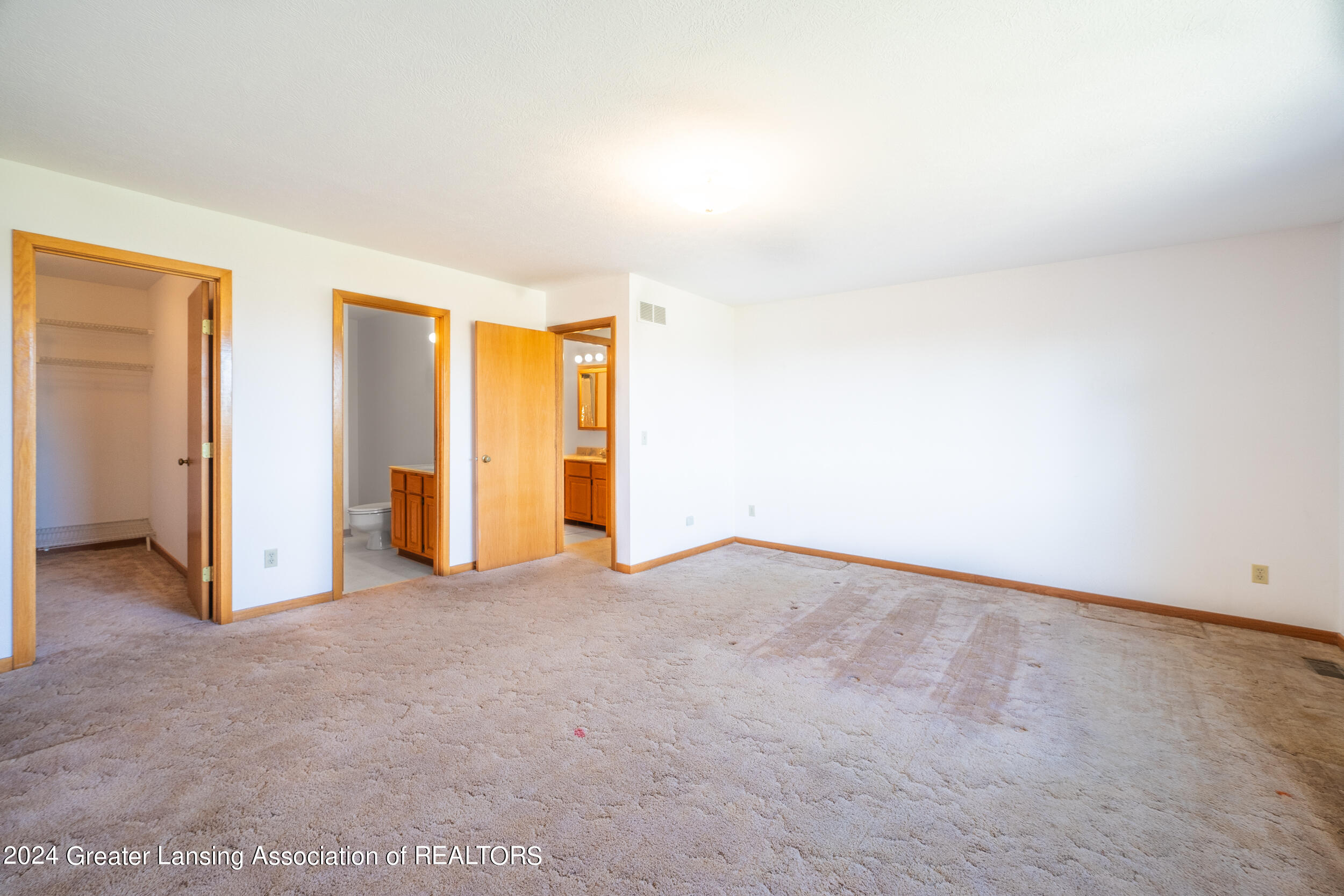 1261 Gidner Road Charlotte, MI 48813 - Photo 30 of 45 Primary Bedroom