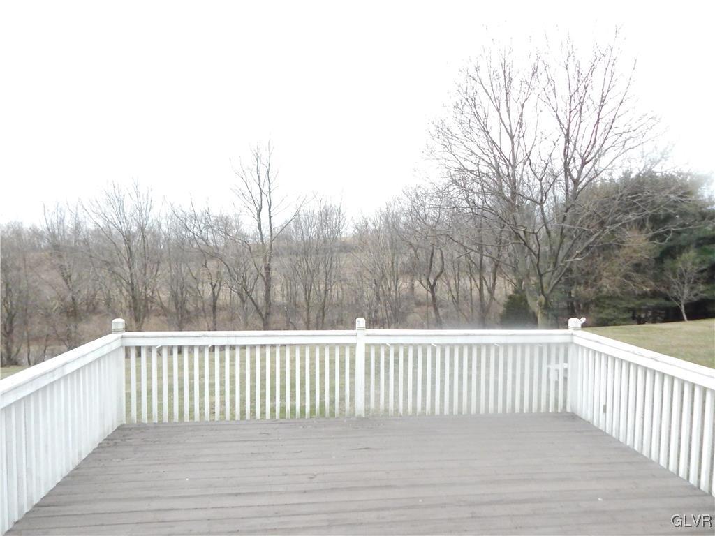 2449 Fox Road Bath, PA 18014 - Photo 4 of 19