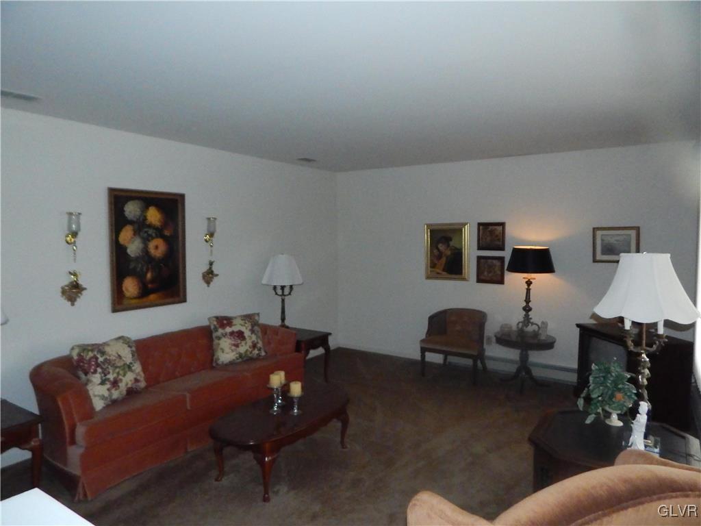 2449 Fox Road Bath, PA 18014 - Photo 7 of 19