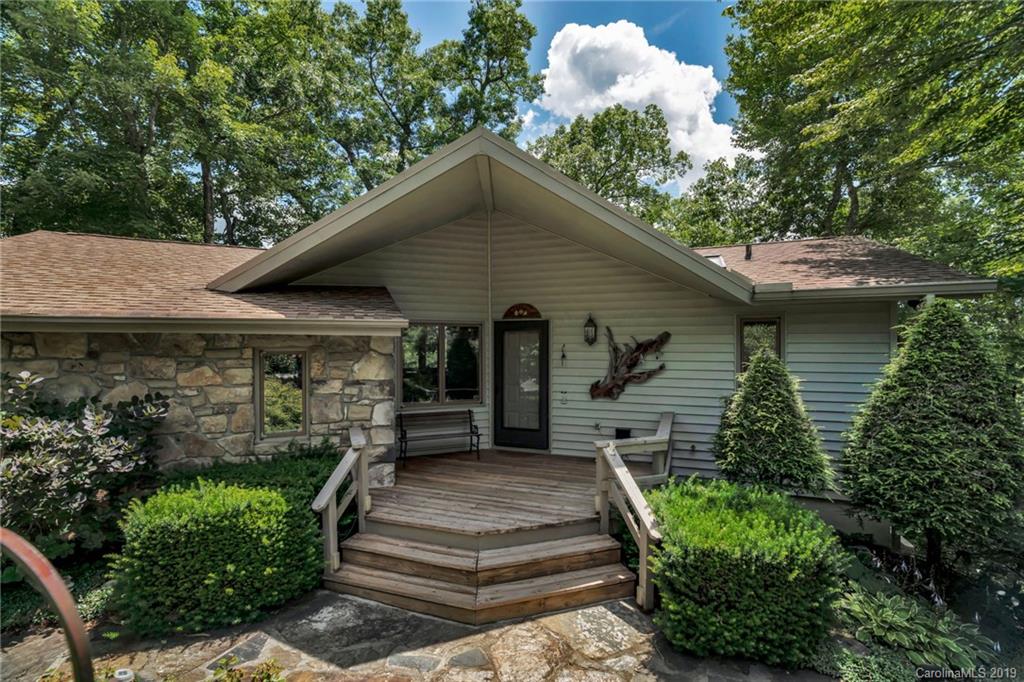 421 Lakeview Road Newland, NC 28657 - Photo 1 of 48 Gallery Image 1