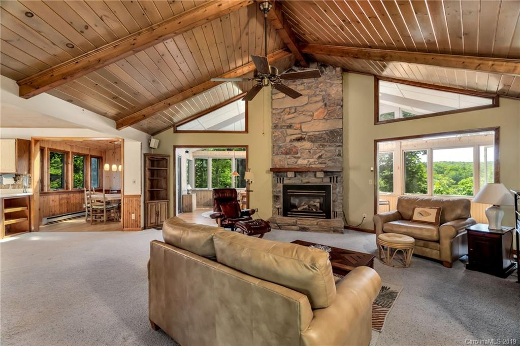 421 Lakeview Road Newland, NC 28657 - Photo 12 of 48 Gallery Image 12