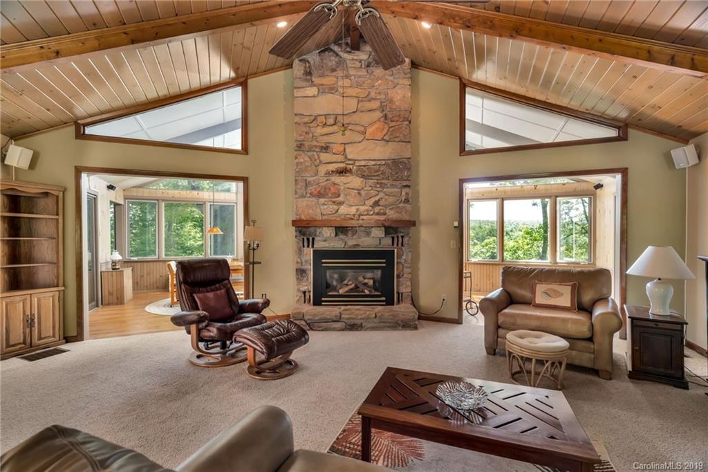 421 Lakeview Road Newland, NC 28657 - Photo 13 of 48 Gallery Image 13