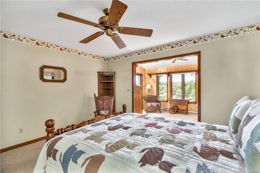 421 Lakeview Road Newland, NC 28657 - Photo 19 of 48 Gallery Image 19