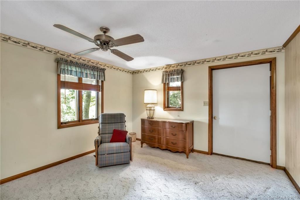 421 Lakeview Road Newland, NC 28657 - Photo 28 of 48 Gallery Image 28