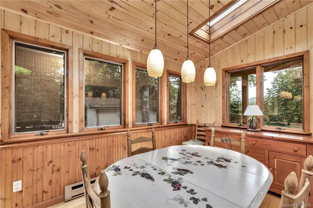 421 Lakeview Road Newland, NC 28657 - Photo 37 of 48 Gallery Image 37