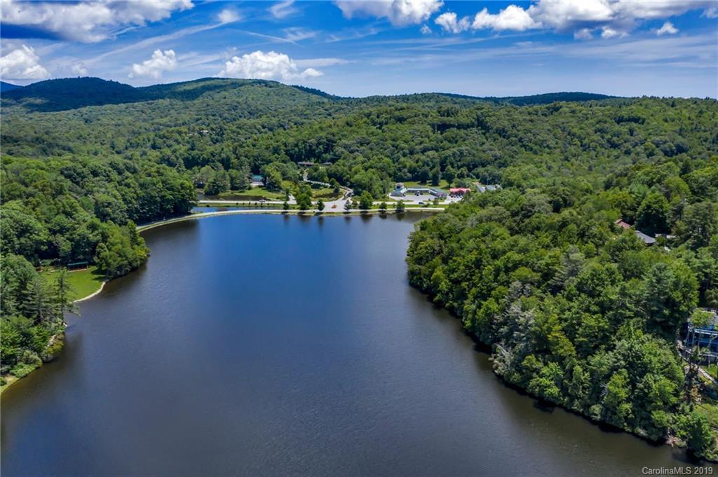 421 Lakeview Road Newland, NC 28657 - Photo 8 of 48 Gallery Image 8