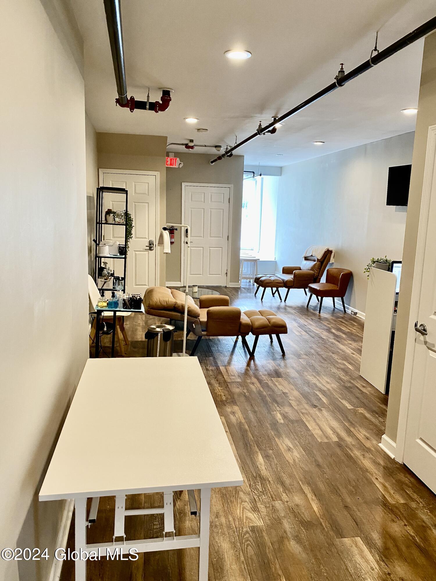 402 Broadway Albany, NY 12207 - Photo 16 of 21 Commercial Space