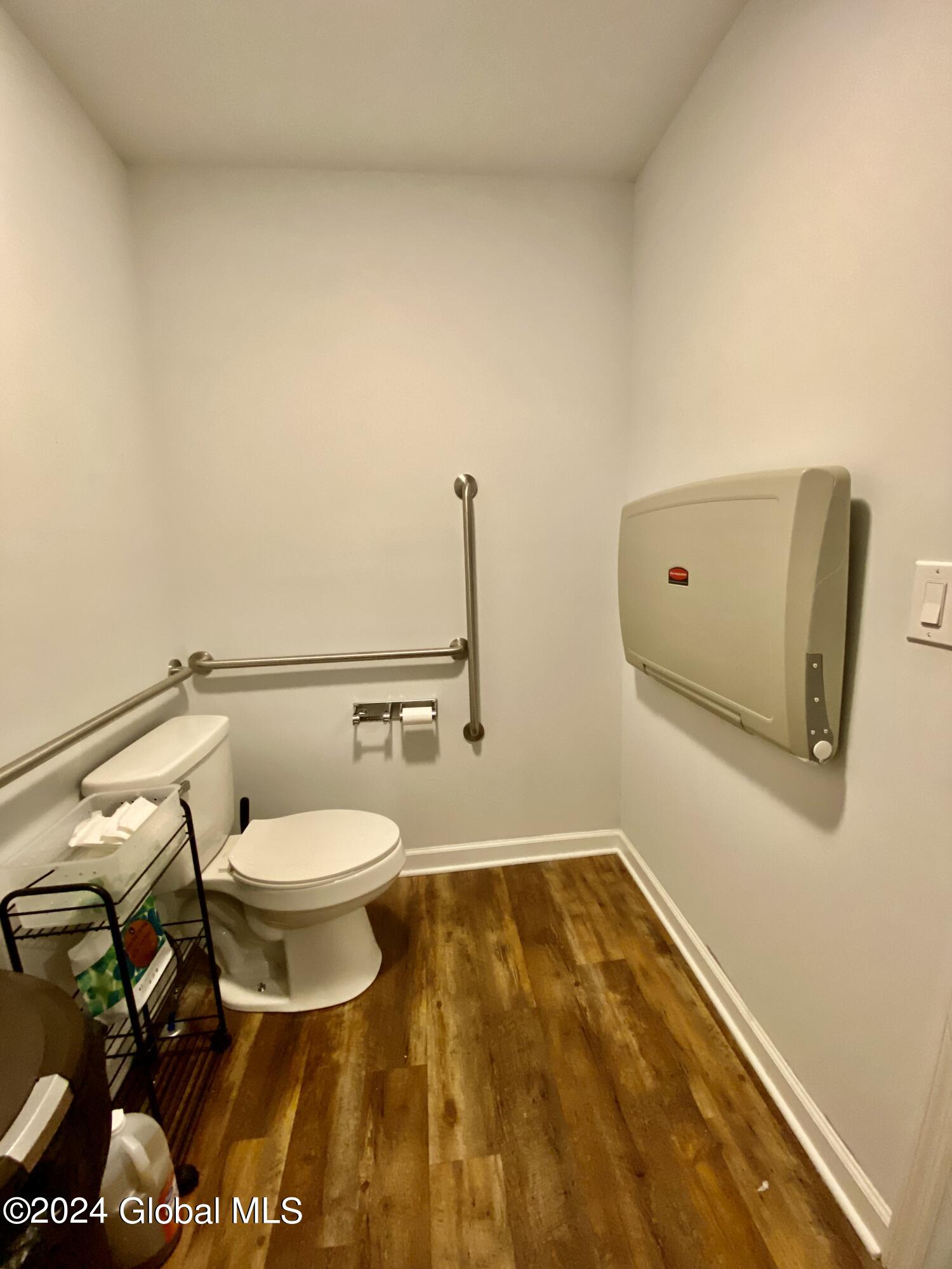 402 Broadway Albany, NY 12207 - Photo 21 of 21 Restroom