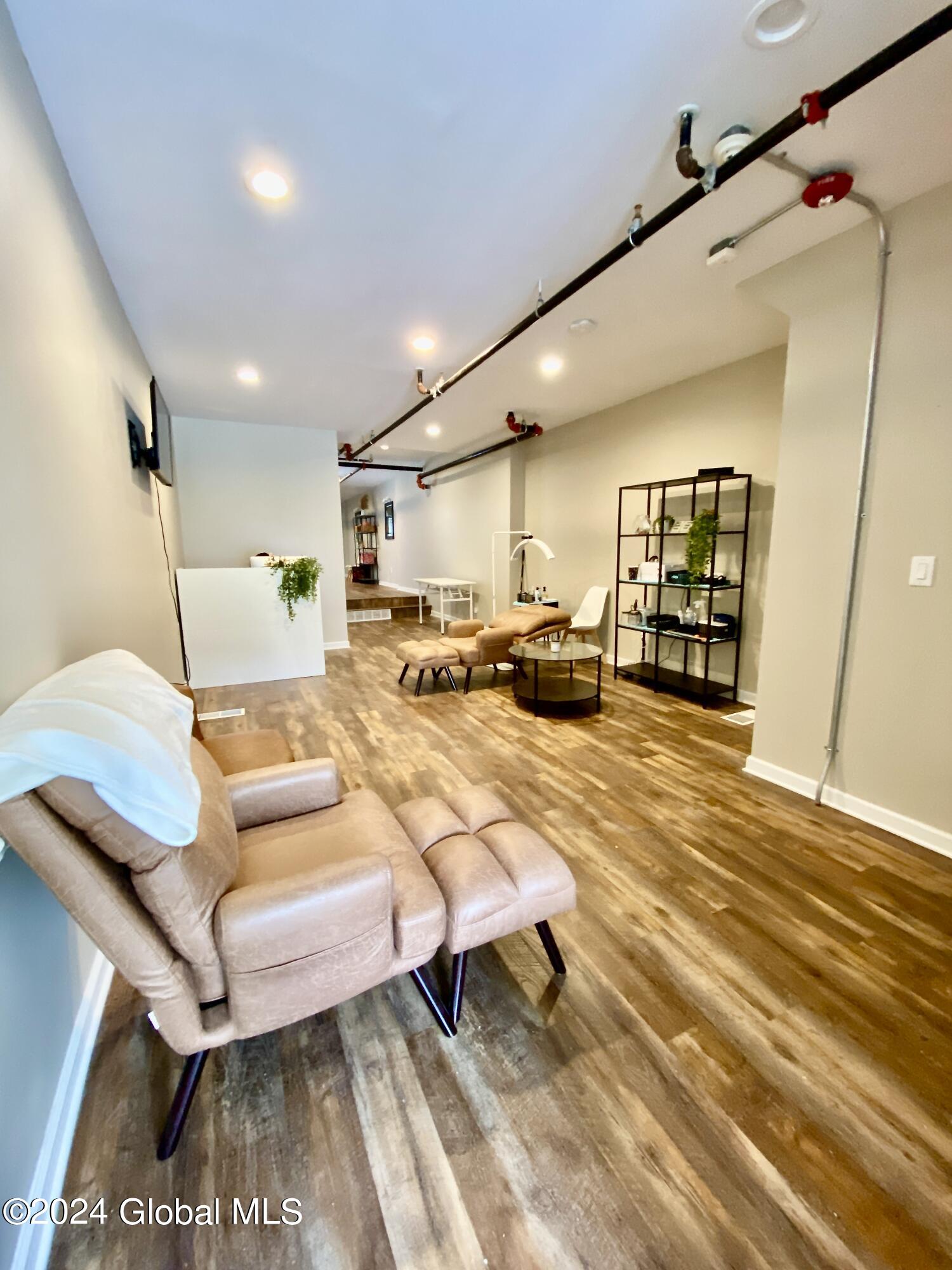 402 Broadway Albany, NY 12207 - Photo 10 of 21 Commercial Space