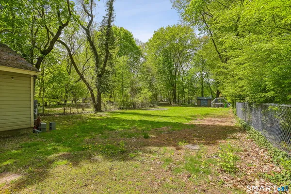 $2,000 | 1572 Whitney Avenue, Hamden, CT 06517