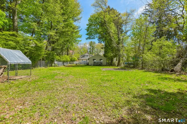 $2,000 | 1572 Whitney Avenue, Hamden, CT 06517