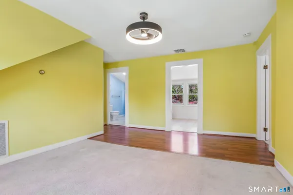 $2,000 | 1572 Whitney Avenue, Hamden, CT 06517