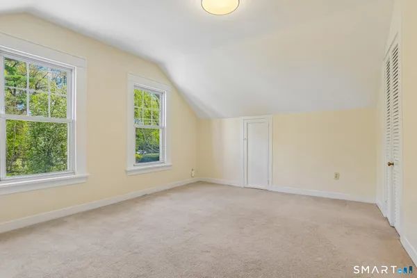 $2,000 | 1572 Whitney Avenue, Hamden, CT 06517