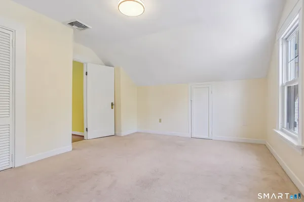 $2,000 | 1572 Whitney Avenue, Hamden, CT 06517
