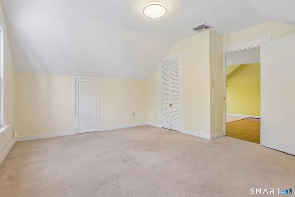 $2,000 | 1572 Whitney Avenue, Hamden, CT 06517