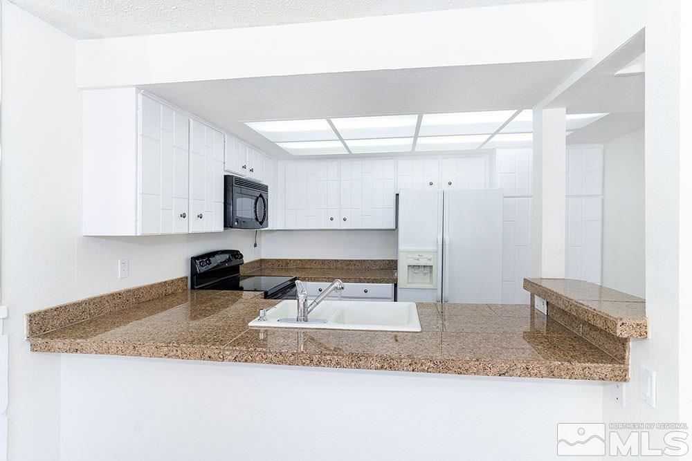 3530 Rosalinda Drive Reno, NV 89503 - Photo 4 of 13 Photo 4