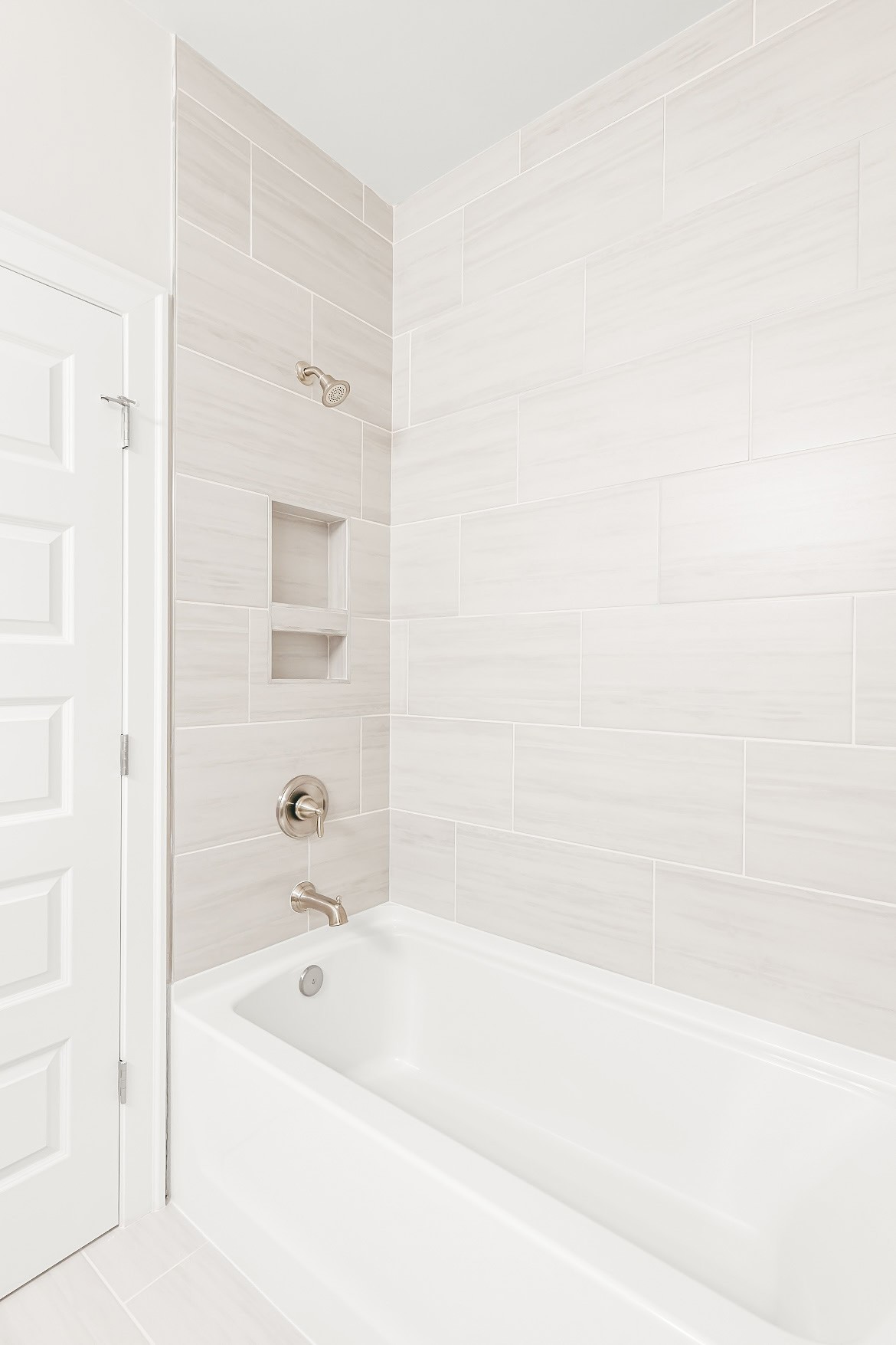 3238 Chase Point Drive Franklin, TN 37067 - Photo 23 of 29 a bathroom with a bathtub