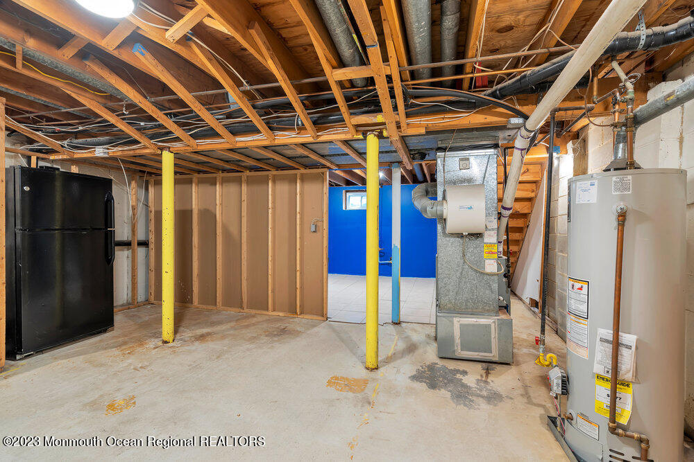 570 Labanna Court Brick, NJ 08724 - Photo 16 of 28 a view of empty room with wooden floor