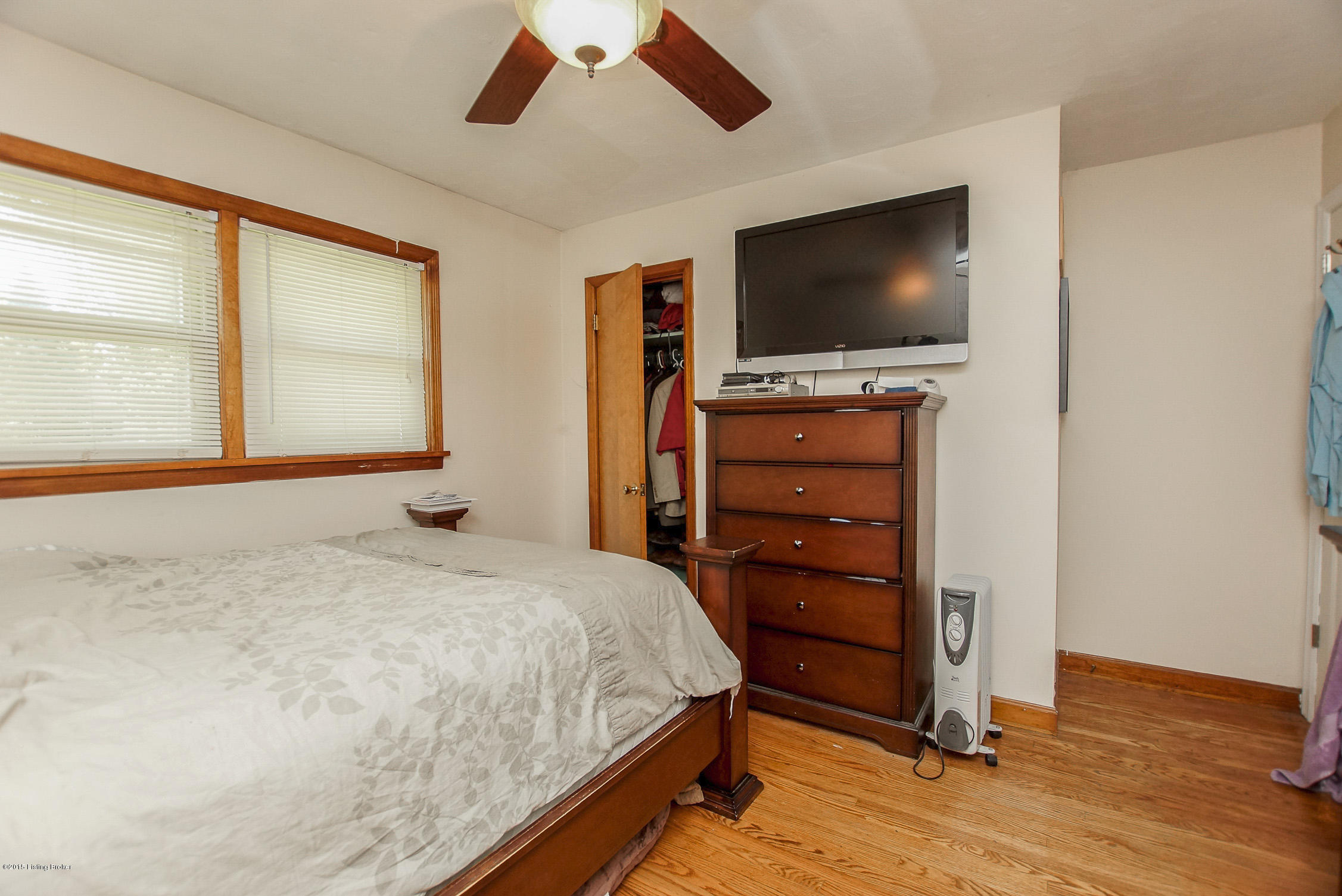 4308 Lambert Road Louisville, KY 40219 - Photo 19 of 39 Master 3