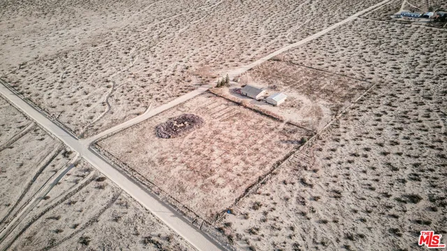 $529,000 | 10424 Santa Fe Fire Road, Lucerne Valley, CA 92356