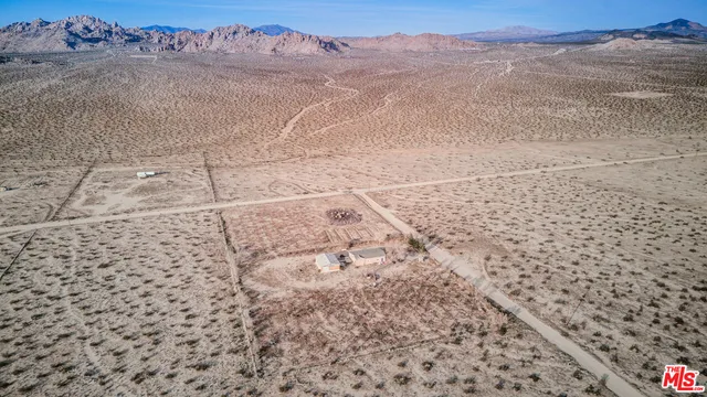 $529,000 | 10424 Santa Fe Fire Road, Lucerne Valley, CA 92356