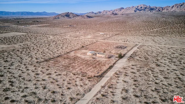 $529,000 | 10424 Santa Fe Fire Road, Lucerne Valley, CA 92356