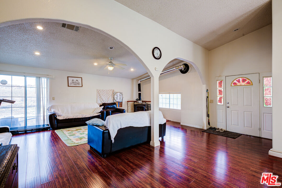 10424 Santa Fe Fire Road Lucerne Valley, CA 92356 - Photo 22 of 26