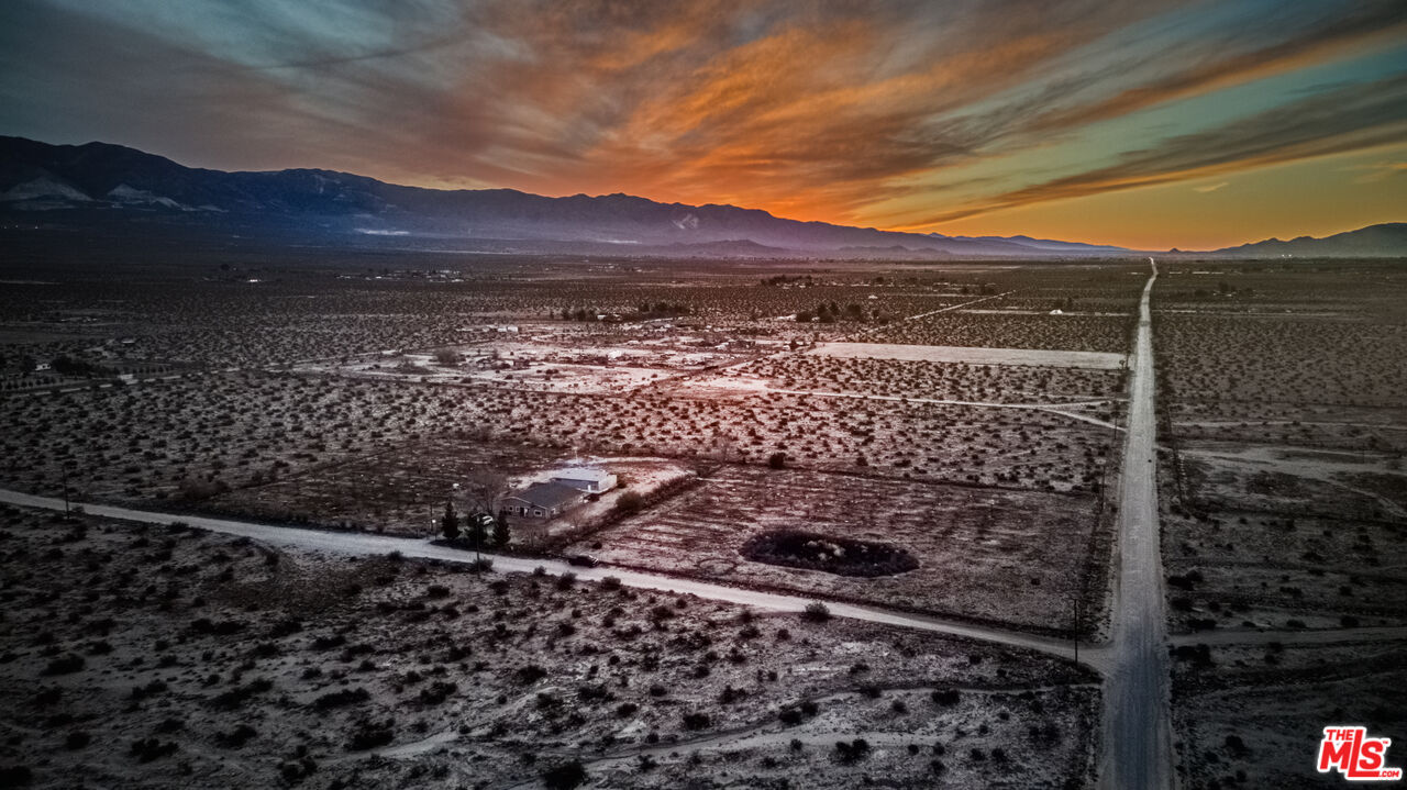 10424 Santa Fe Fire Road Lucerne Valley, CA 92356 - Photo 3 of 26