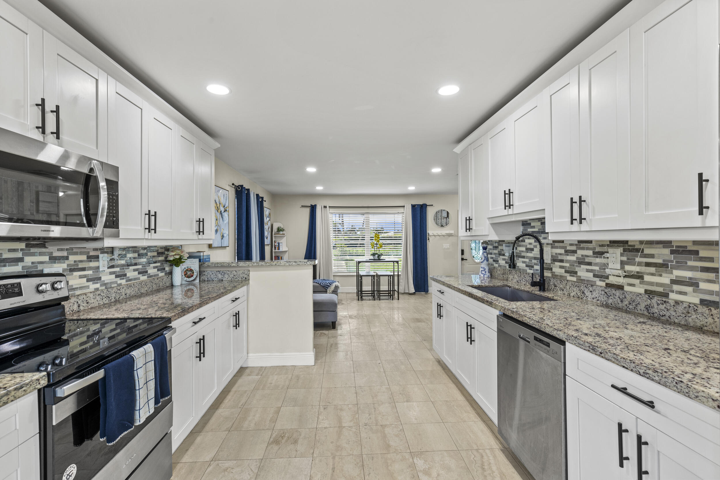 4331 Dale Road Palm Springs, FL 33406 - Photo 11 of 43 SLHG