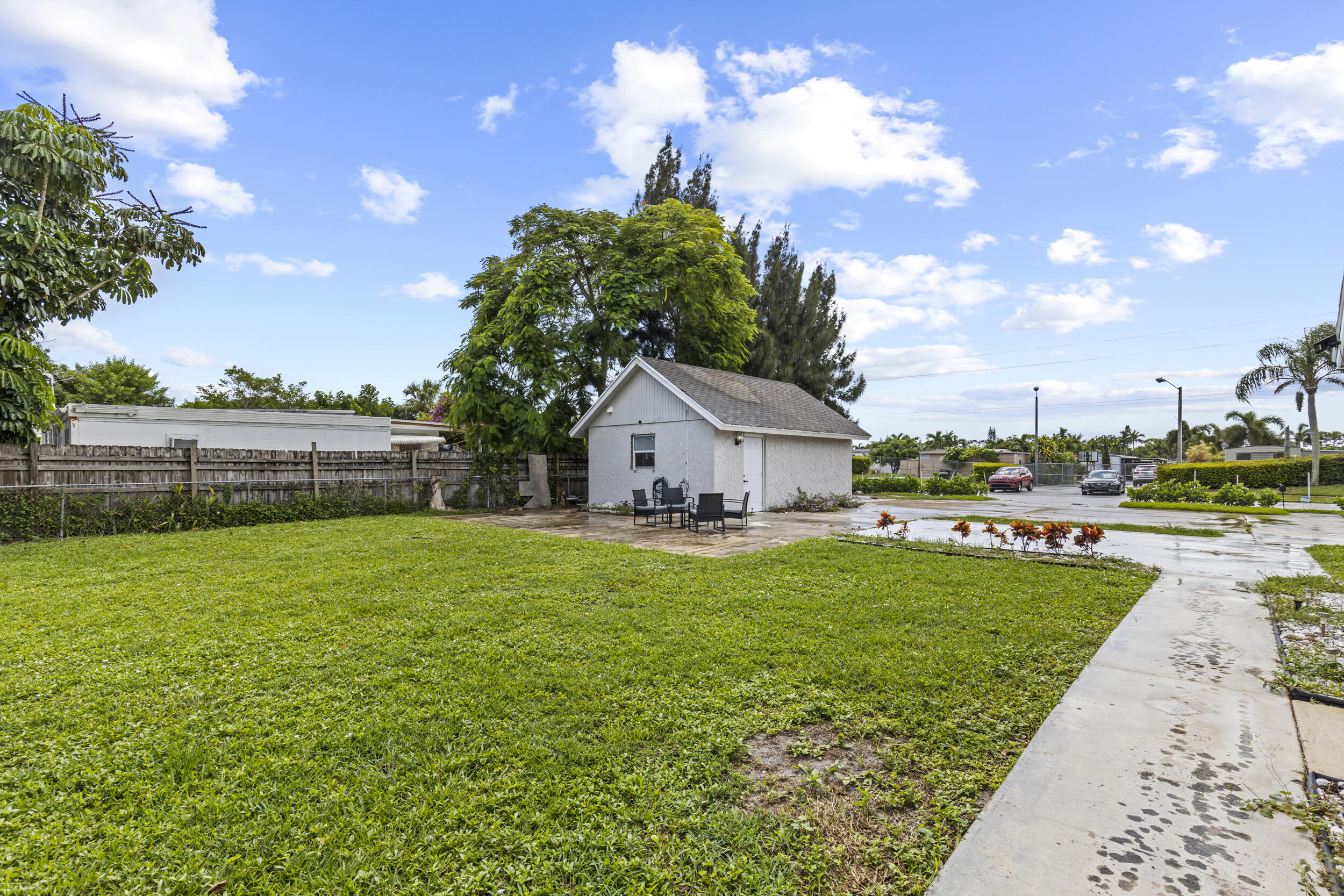4331 Dale Road Palm Springs, FL 33406 - Photo 39 of 43 SLHG