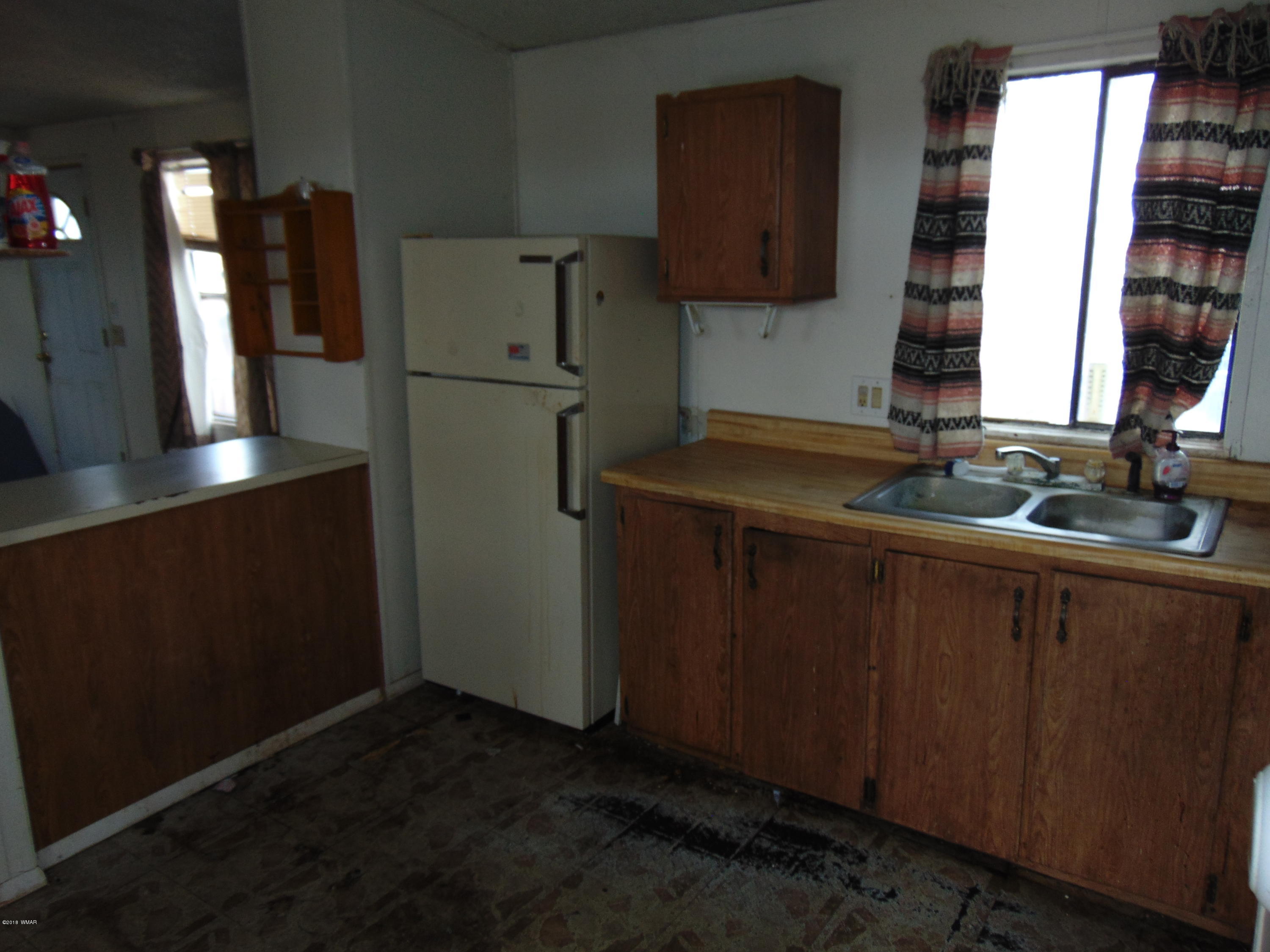 7563 Ramada Road Holbrook, AZ 86029 - Photo 2 of 9