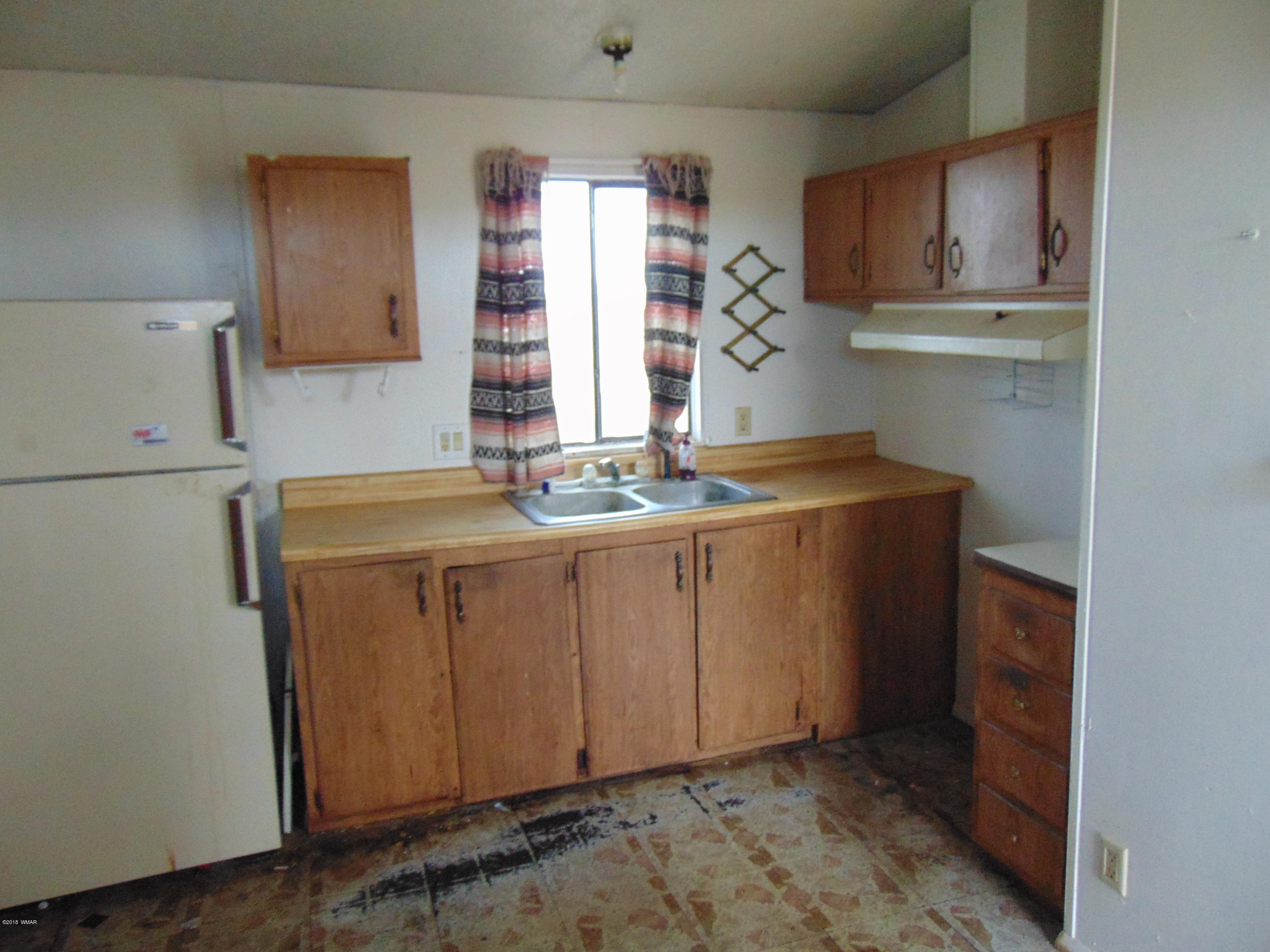 7563 Ramada Road Holbrook, AZ 86029 - Photo 3 of 9