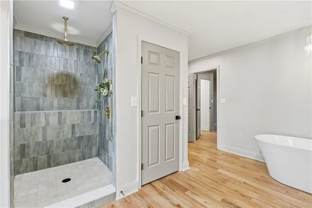 $925,000 | 10301 Howe Drive, Leawood, KS 66206