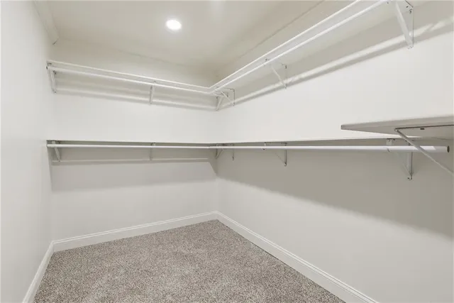 $925,000 | 10301 Howe Drive, Leawood, KS 66206