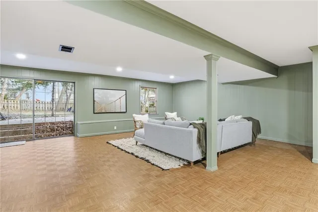 $925,000 | 10301 Howe Drive, Leawood, KS 66206