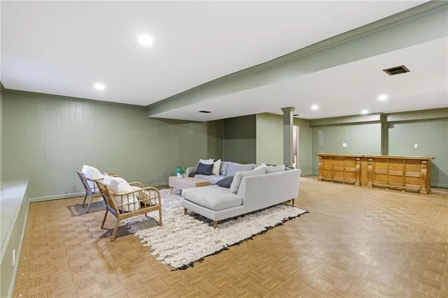 $925,000 | 10301 Howe Drive, Leawood, KS 66206