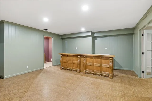 $925,000 | 10301 Howe Drive, Leawood, KS 66206