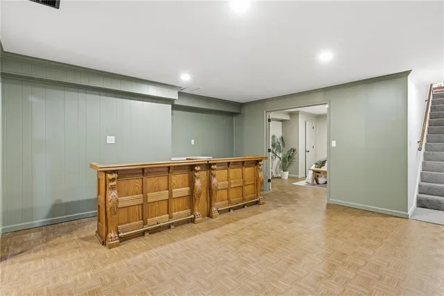 $925,000 | 10301 Howe Drive, Leawood, KS 66206