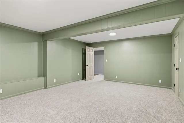 $925,000 | 10301 Howe Drive, Leawood, KS 66206