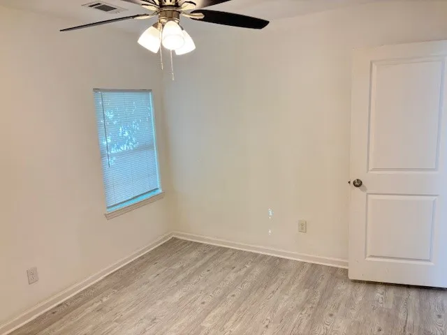 $1,250 | 5217 Malmedy Road, Unit A, Houston, TX 77033