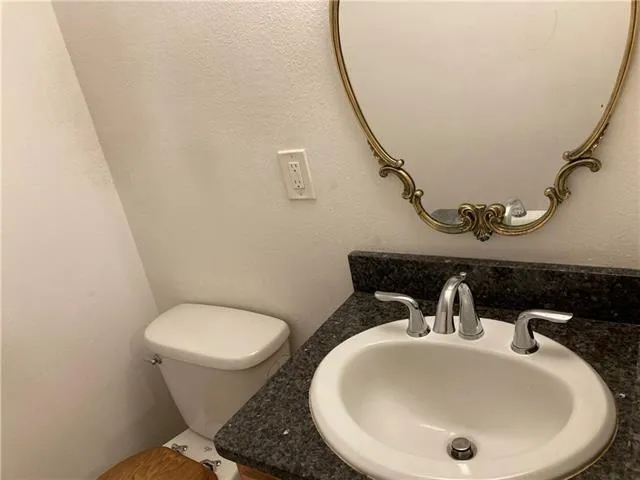 $1,200 | 724 Vouray Drive, Unit B, Kenner, LA 70065